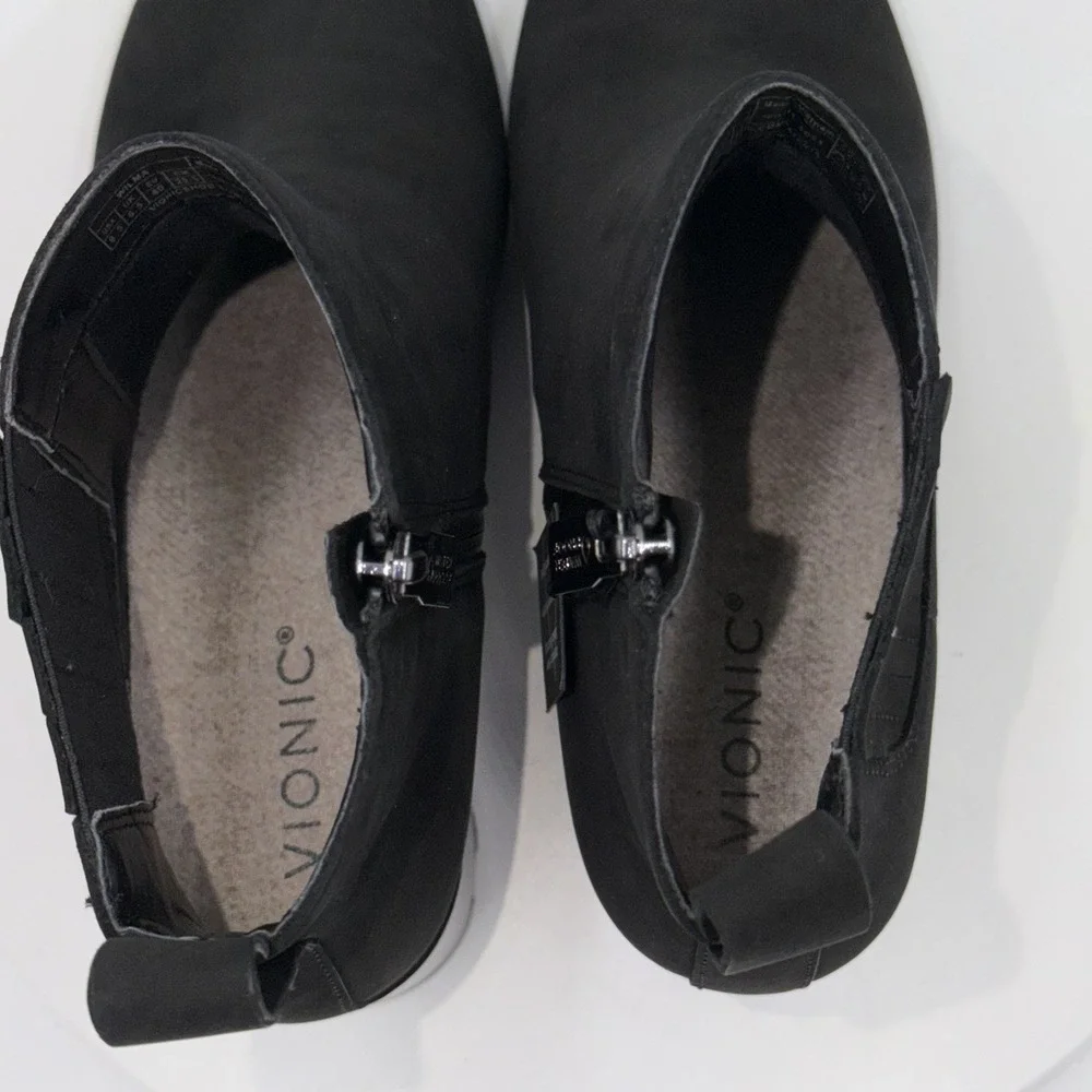 Vionic Women's Sz 8.5 Wilma Black Ankle Bootie Waterproof Nubuck‎ Leather